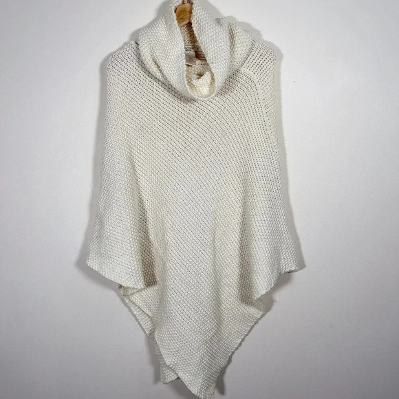 COCOGIÒ |  TURTLENECK SWEATER PONCHO - Picture 1 of 11